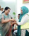 CM Gupta Celebrates Raksha Bandhan With Sanitation Workers23