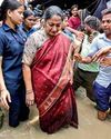 CM wades barefoot, says Yamuna easing, no threat CM wades barefoot, says Yamuna easing, no threat25