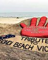 Sunrise crowd gathers at Bondi Beach in solace and defiance after massacre Sunrise crowd gathers at Bondi Beach in solace and defiance after massacre43