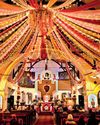 Christmas dawns in candlelight and choral hymns21