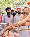 Saini offers prayers at Gurdaspur gurdwara45