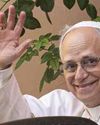 Pope vows every effort to work for peace in regions where Christians persecuted Pope vows every effort to work for peace in regions where Christians persecuted