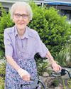 Martie bly aan die gang op 99 Martie bly aan die gang op 9910