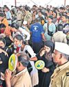 75-yr-old man waiting for fish prasadam dies of heart attack2
