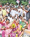 KTR slams Cong, BJP for targeting KCR over KLIS25