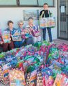 Huis Stilbaai ontvang 'Portchie' geskenksakke10