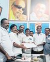 கோவிலுக்கு தானமாக வழங்கப்பட்ட எந்திரயானை ‘கஜா’!1