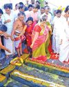 திருவேற்காடு கருமாரியம்மன் கோயிலில் கருவறை வாசற்கால், 3 புதிய கோபுரங்கள், 2 முகப்பு மண்டபங்கள் ! திருவேற்காடு கருமாரியம்மன் கோயிலில் கருவறை வாசற்கால், 3 புதிய கோபுரங்கள், 2 முகப்பு மண்டபங்கள் !
