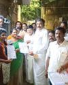அ.தி.மு.க.வினர் வீடு வீடாக சென்று விழிப்புணர்வு பிரசாரம்!6