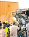 2 லாரிகள் நேருக்கு நேர் மோதி 3 பேர் பலி!19