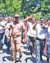 தாய் கண்டித்தால் ஆத்திரம்: கொசு மருந்து குடித்து ஜ.டி. ஊழியர் தற்கொலை முயற்சி!17