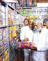 தீவுத்திடலில் பட்டாசு விற்பனை தொடக்கம்! தீவுத்திடலில் பட்டாசு விற்பனை தொடக்கம்!33