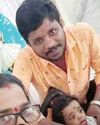 ஆந்திராவில் 4 பேர் பலியான சோகம் : குழந்தையுடன் தம்பதி ரெயில் முன் பாய்ந்து தற்கொலை! ஆந்திராவில் 4 பேர் பலியான சோகம் : குழந்தையுடன் தம்பதி ரெயில் முன் பாய்ந்து தற்கொலை!18