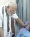 விமான விபத்தில் உயிர் தப்பிய பயணியுடன் பிரதமர் மோடி சந்திப்பு!14