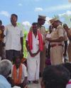 திருவெண்ணெய்நல்லூர் வட்டாட்சியர் அலுவலகத்தில் மாற்றுத்திறனாளிகள் தர்ணா போராட்டம்