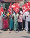 செஞ்சியில் தமிழ்நாடு விவசாயிகள் சங்கம் கண்டன ஆர்ப்பாட்டம்