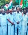 ராணுவ வீரர்களுக்கு வீரவணக்கம் செலுத்தும் வகையில் காங்கிரஸ் சார்பில் தேசியக்கொடியுடன் ஊர்வலம் ராணுவ வீரர்களுக்கு வீரவணக்கம் செலுத்தும் வகையில் காங்கிரஸ் சார்பில் தேசியக்கொடியுடன் ஊர்வலம்