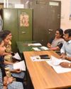 உயர்கல்வி வழிகாட்டி மாவட்ட கட்டுப்பாட்டு அறையினை ஆட்சியர் சதீஸ் பார்வையிட்டார்10