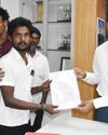 மக்கள் குறைதீர்க்கும் நாள் கூட்டத்தில் கருணை அடிப்படையில் பணி நியமன ஆணையினை ஆட்சியர் வழங்கினார்14