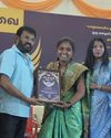 கீழப் போலகம் அரசு உயர்நிலைப் பள்ளி ஆசிரியருக்கு அன்பு தமிழச்சி விருது வழங்கல்20