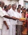 தவளக்குப்பம் காந்தி நகரில் ரூ.16.75 லட்சத்தில் தார் சாலை அமைக்கும் பணி27