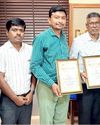 சிறந்த மருத்துவர்களுக்கான விருது பெற்ற மருத்துவர்கள் ஈரோடு ஆட்சியரிடம் வாழ்த்து9