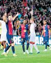 Lewandowski's scoring streak continues as Barca rout Sevilla