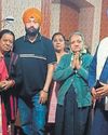 Gurudwaras in Srinagar throw doors open for panic-stricken tourists Gurudwaras in Srinagar throw doors open for panic-stricken tourists