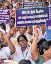 1,000 village health nurses stage hunger strike