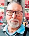 Umpire dies, many players injured in bee attack during cricket match in UP Umpire dies, many players injured in bee attack during cricket match in UP12