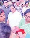மேற்கு வங்கம்: வன்முறையால் பாதித்த மக்களைச் சந்தித்த என்ஹெச்ஆர்சி குழு
