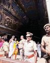 தமிழகம் முழுவதும் போலீஸார் உஷார் நிலை தமிழகம் முழுவதும் போலீஸார் உஷார் நிலை