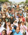 பணி நிரந்தரம் கோரி போராட்டம்: பகுதிநேர ஆசிரியர்கள் கைது16