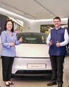 மும்பையில் முதல் டெஸ்லா கார் விற்பனையகம் திறப்பு43