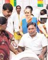 மக்களவை உறுப்பினர் சசிகாந்த் செந்தில் 2-ஆவது நாளாக உண்ணாவிரதம் Dinamani Chennai