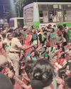 அம்பத்தூரில் தூய்மைப் பணியாளர்கள் சாலை மறியல் அம்பத்தூரில் தூய்மைப் பணியாளர்கள் சாலை மறியல்17