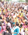 இடைநிலை ஆசிரியர்கள் சாலை மறியல் போராட்டம்: போக்குவரத்து பாதிப்பு இடைநிலை ஆசிரியர்கள் சாலை மறியல் போராட்டம்: போக்குவரத்து பாதிப்பு22