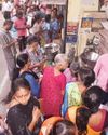 ரூ.3,000 பொங்கல் பரிசுப் பெற நீண்ட நேரம் காத்திருக்கும் பயனாளிகள்9