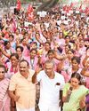 'மக்களைத் தேடி மருத்துவம்' திட்டப் பணியாளர்கள் ஆர்ப்பாட்டம் 'மக்களைத் தேடி மருத்துவம்' திட்டப் பணியாளர்கள் ஆர்ப்பாட்டம்15