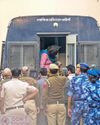 தில்லி செங்கோட்டை குண்டுவெடிப்பு வழக்கு: 4 பேரைக் காவலில் எடுத்து என்ஐஏ விசாரணை தில்லி செங்கோட்டை குண்டுவெடிப்பு வழக்கு: 4 பேரைக் காவலில் எடுத்து என்ஐஏ விசாரணை8