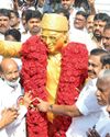 எம்.ஜி.ஆர் பிறந்த நாள்: பிரதமர், தலைவர்கள் புகழாரம் எம்.ஜி.ஆர் பிறந்த நாள்: பிரதமர், தலைவர்கள் புகழாரம்1