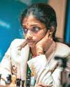 திவ்யா, வைஷாலி இணை முன்னிலை16