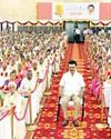 70 வயதை நிறைவு செய்த 500 மூத்த தம்பதியரை சிறப்பித்தார் முதல்வர்17