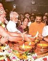 திருவண்ணாமலை மலை உச்சியில் மகா தீபம் ஏற்றம்10