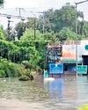 3 kids rescued as school bus stuck in waterlogged Minto Bridge underpass2