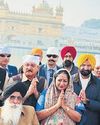Gupta takes entire cabinet to Golden Temple darshan Gupta takes entire cabinet to Golden Temple darshan6