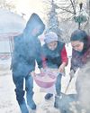 Kyiv residents brave sub-zero cold after Russian strikes41