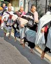 VIETNAMESE SPIRITUAL LEADER FORCED TO MAKE U-TURN IN SRI LANKA VIETNAMESE SPIRITUAL LEADER FORCED TO MAKE U-TURN IN SRI LANKA