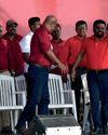 காலிமுகத்திடலில் மக்கள் அலை காலிமுகத்திடலில் மக்கள் அலை