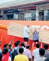 From stadiums to streets: Hutch engages cricket fans islandwide to sign on Sri Lanka's largest cricket bat39